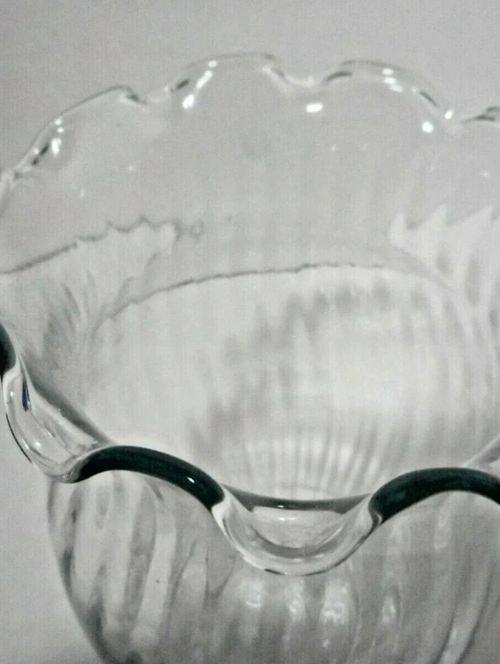 Vintage 2003 Indiana Glass 6 5/8